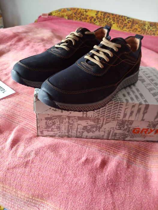 Adidasi piele Nabuc noi