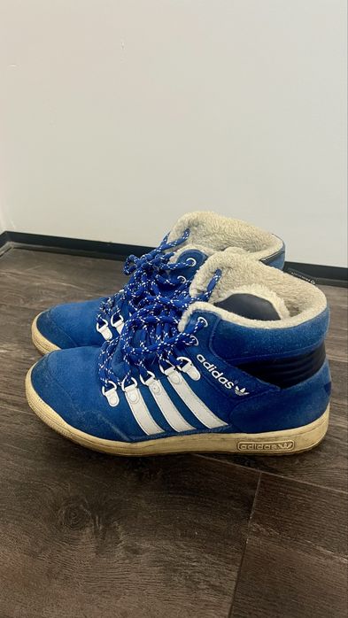 Кроссовки Adidas