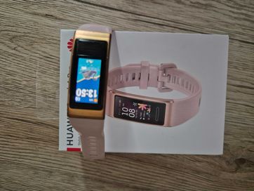 Смарт гривна Huawei Band 4 Pro