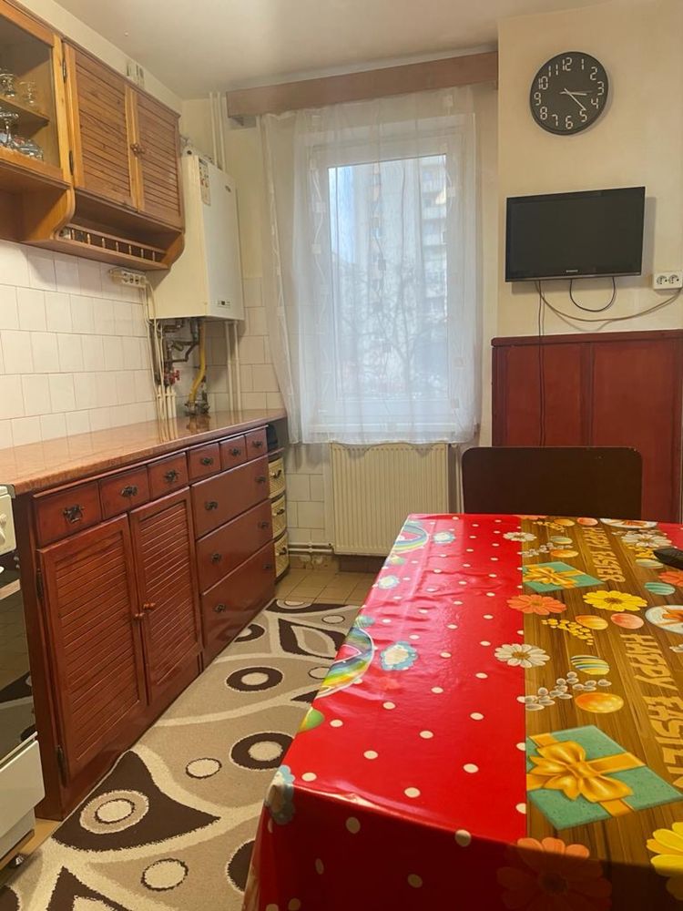 PROPRIETAR - Apartament 3 camere centrul civic Brasov