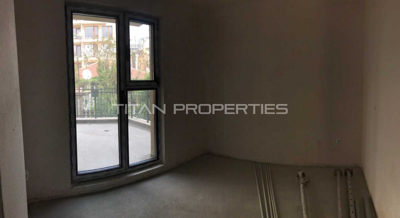 Продава се Тристаен апартамент в Варна, Център - 90 кв.м за 2389 €/кв.м - Снимка #6