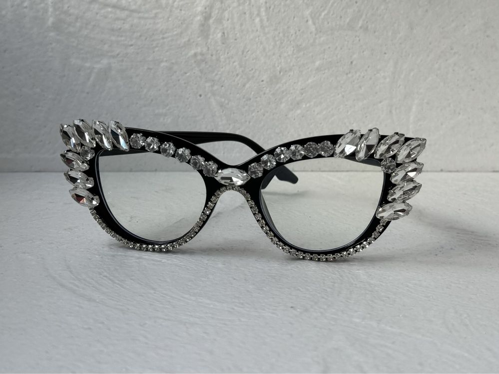 Екстравагантни слънчеви очила дамски слънчеви очила с камъна 2 цвята