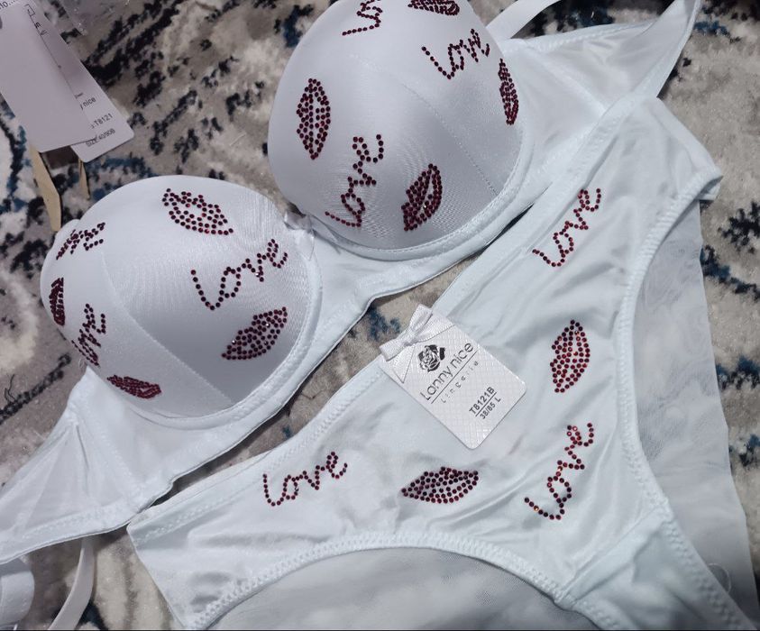 Kiyimlar ayollar va bolalar