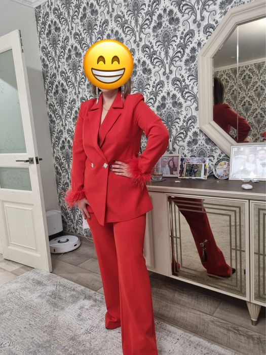 Костюм брюки и пиджак