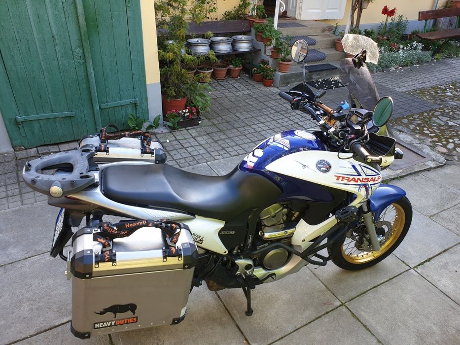 Honda Transalp XL700V