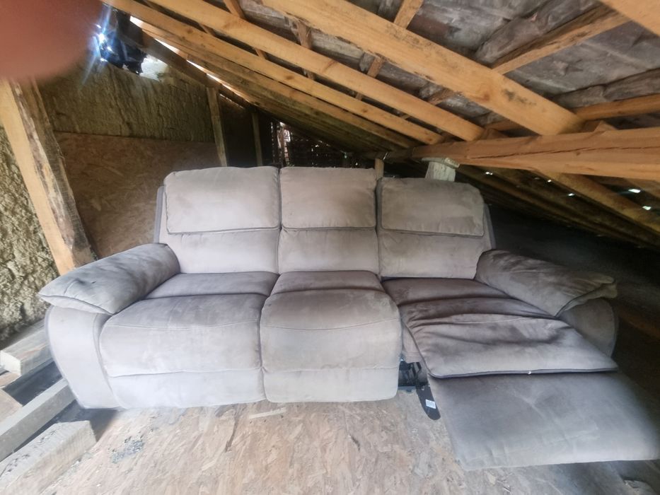 Запазен диван с функция шезлонг