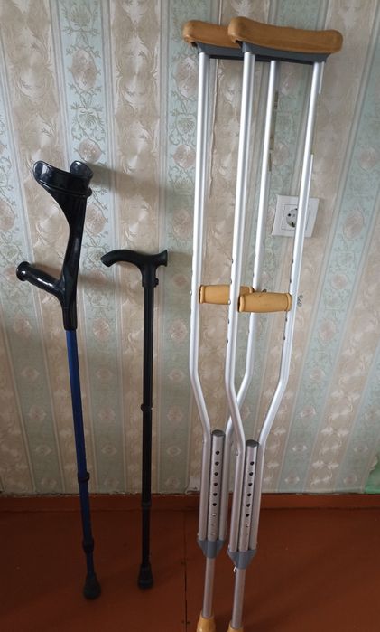 Костыли,подмышечные и подлокотные