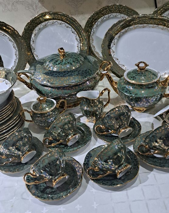 Чехословакия оргинал чайно_столовый сервиз "Хамелион"перелтвается на 6