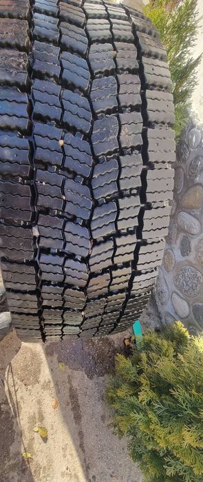 Гума с джанта 295 /  60  /  22.5  BRIDGESTONE