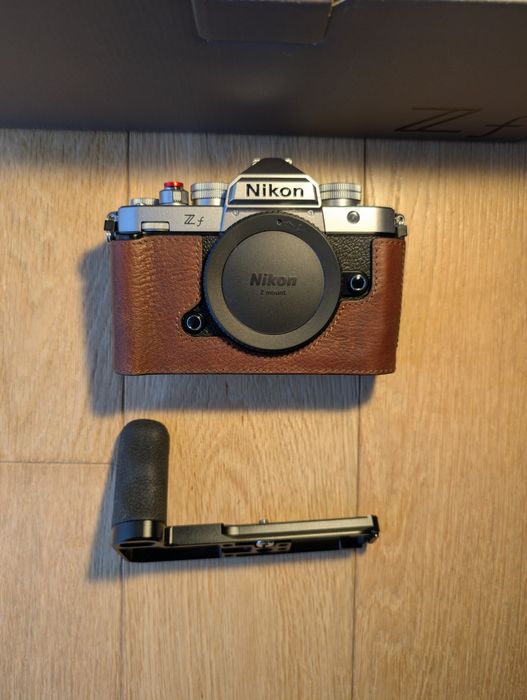 Camera foto mirrorless Nikon Zf cu garantie