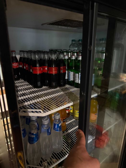 Хладилна витрина с плъзгащи врати - 2 крила