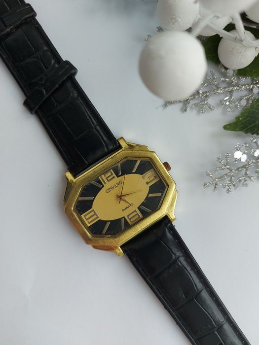 Отличные наручные часы.