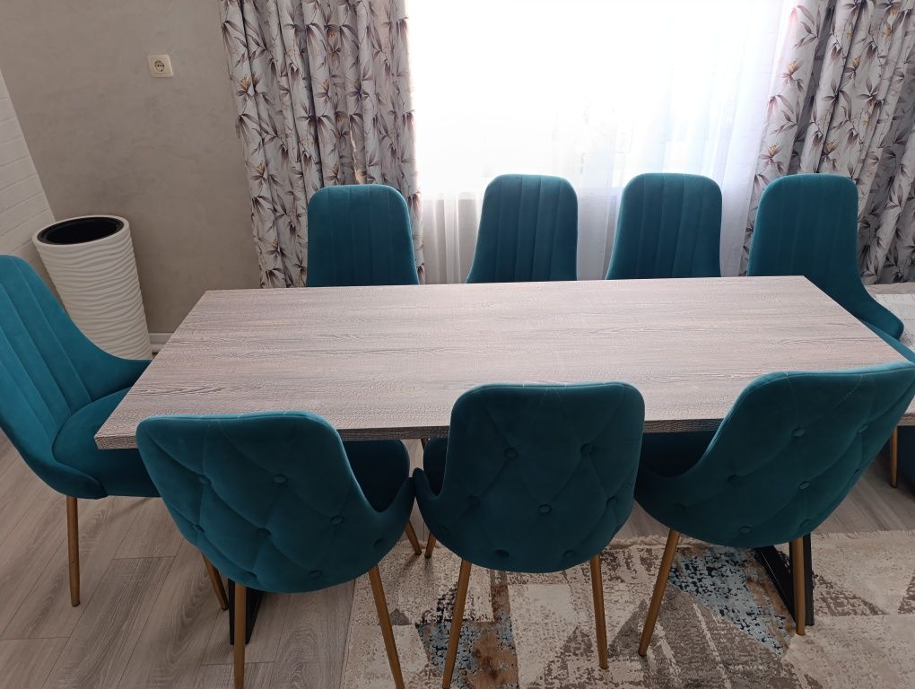 Продам стол и стулья