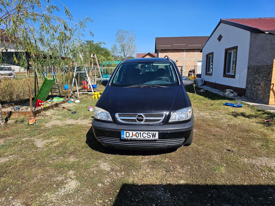 Opel Zafira Opel Zafira cu 7 locuri. Se vinde pentru ca nu o mai folosesc.