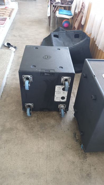 Vând doi basi dynacord originali V 17 pwh