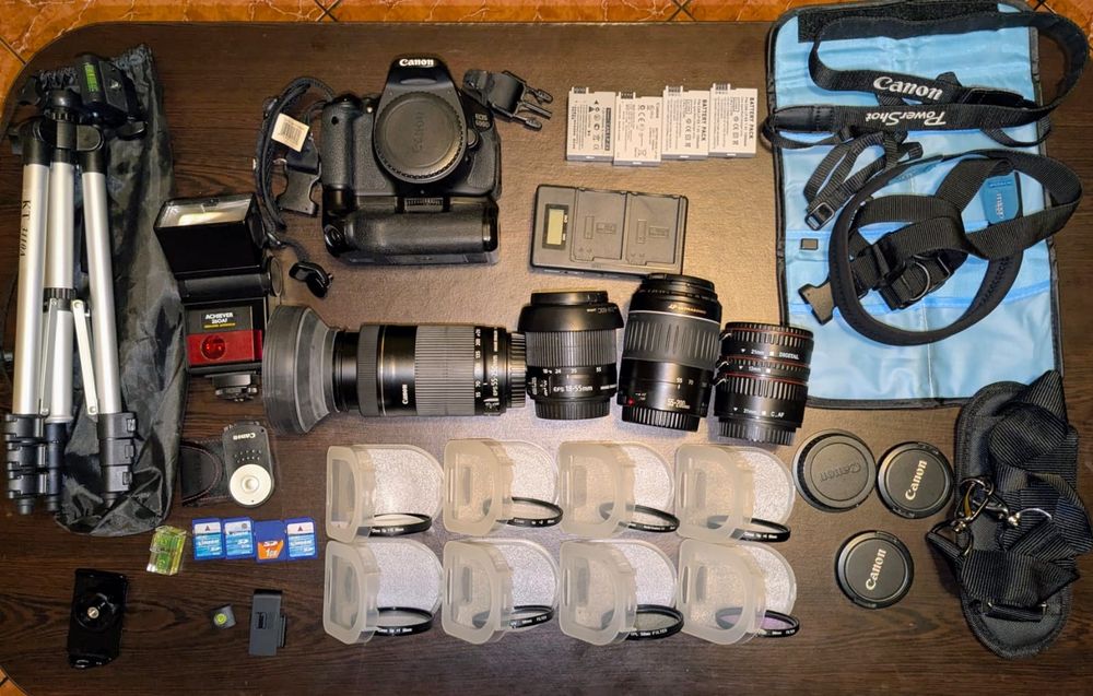 Canon  EOS 600D + accesorii