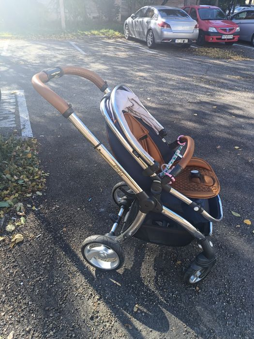 Vând Cărucior Egg 2 in 1 Regal Navy( albastru)