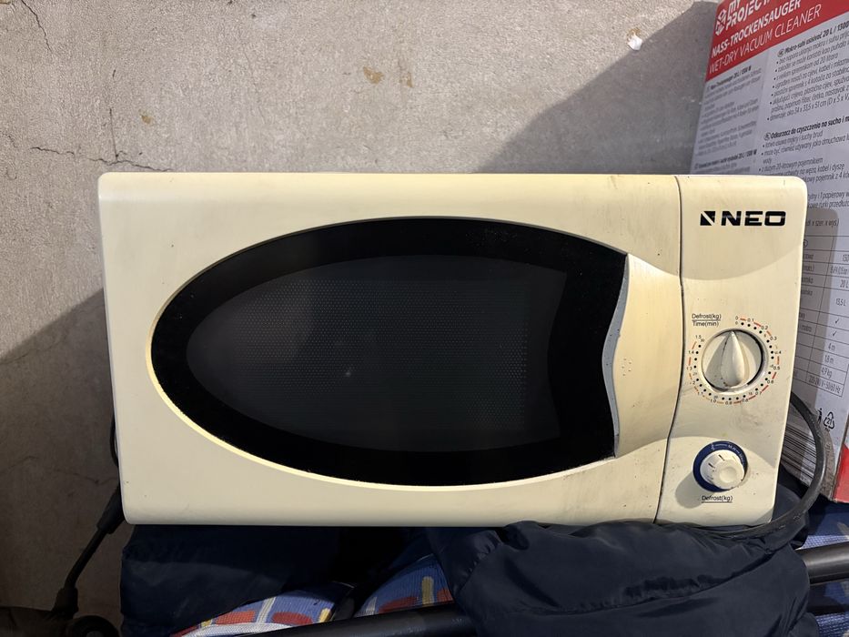 Микровълнова печка NEO