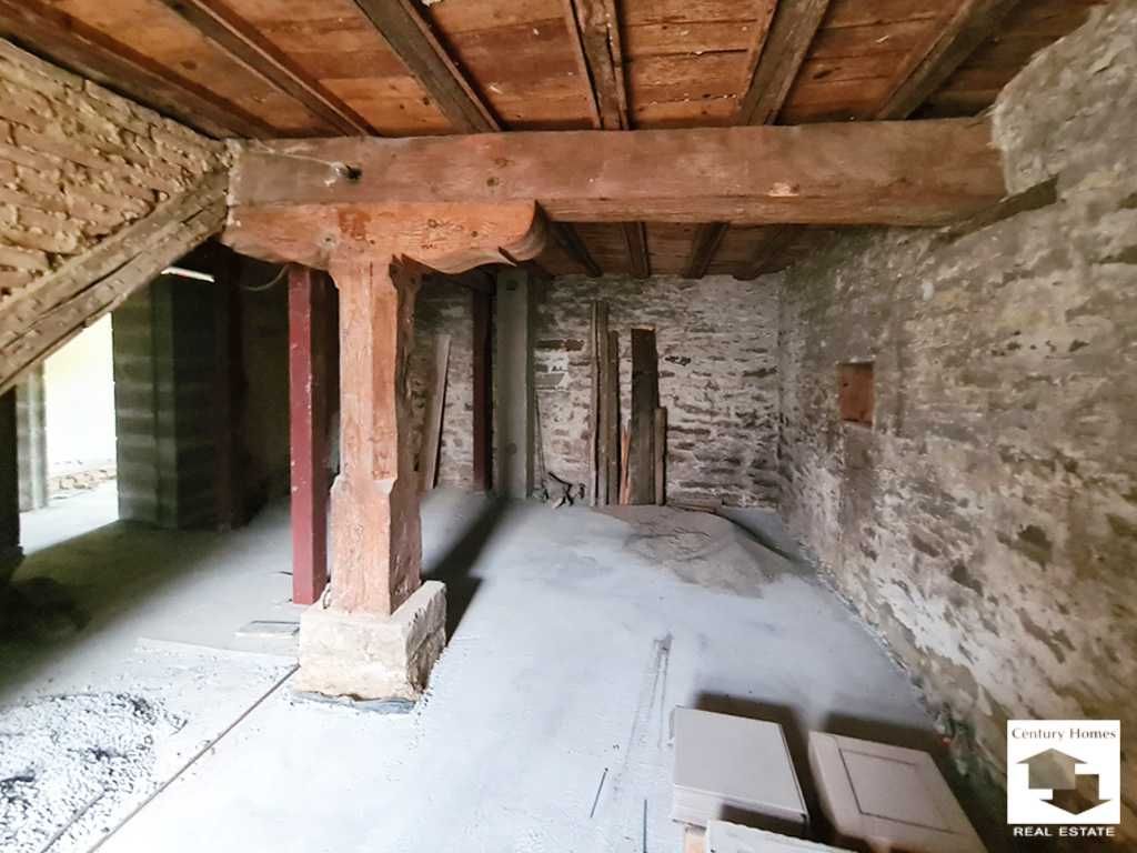 116190 Красива стара къща, с равен двор и кладенец, в с. Присово