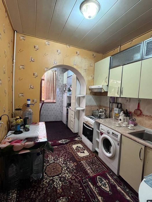 Срочна 3 хонали уй сотилади  (Ангрен)