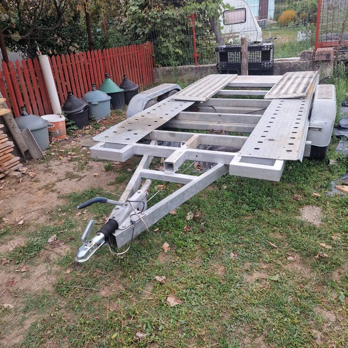 Platforma auto de vanzare