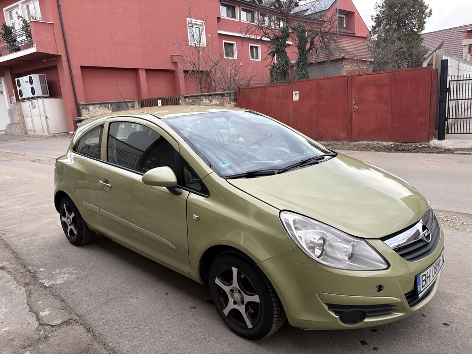 Opel Corsa 1.2 Automat, benzina – 2007, în stare bună