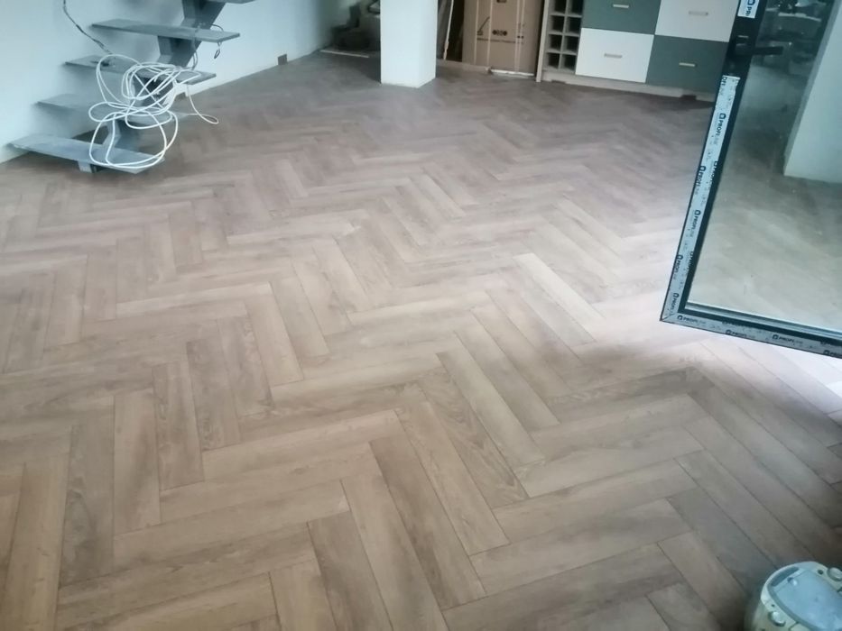 Полагане на ламиниран паркет и подови настилки