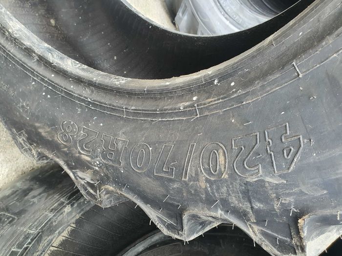 420/70R28 cauciucuri noi de la BKT cu insertie mecanica Radiale OZYW