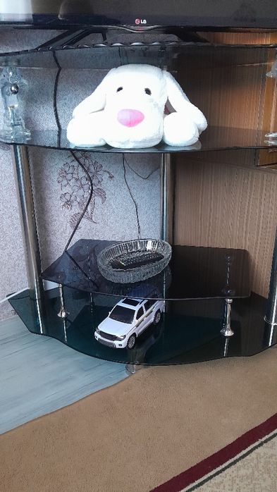 Тумба под тевизар стекляный