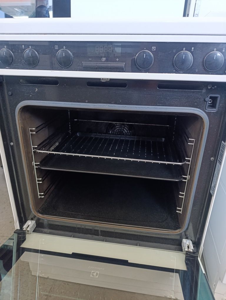 Индукциона Готварска печка Electrolux