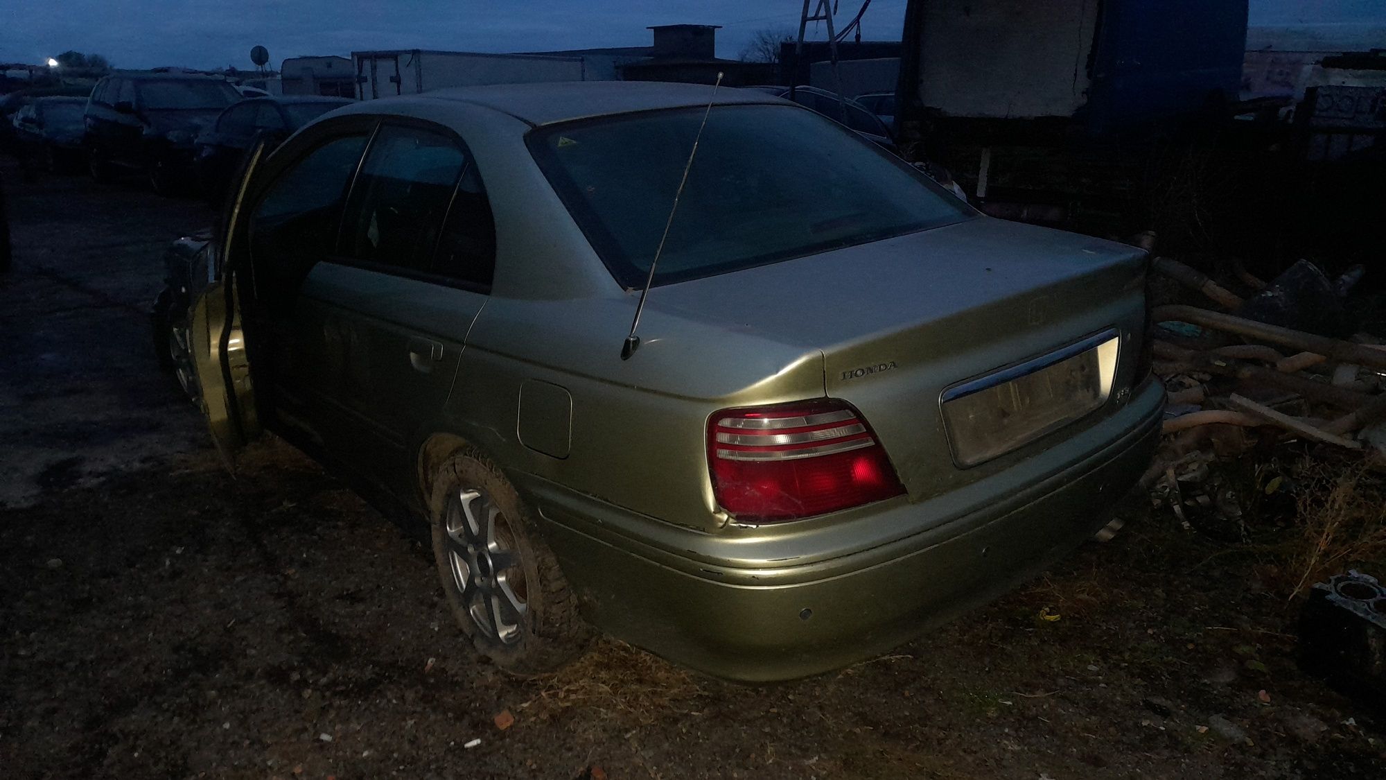 Honda Accord 1,8 на части