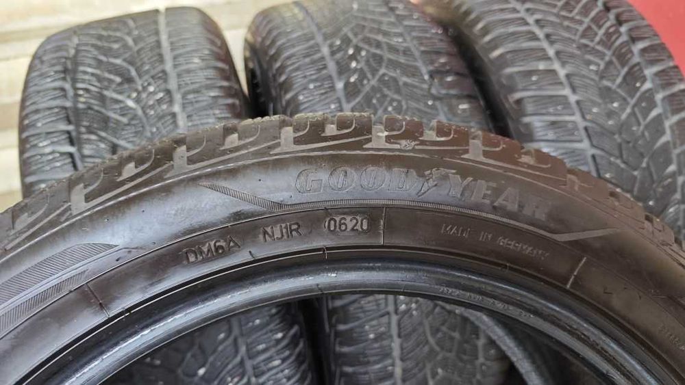 Anvelope de iarna 215 50 R17 Goodyear Ultragrip Performance