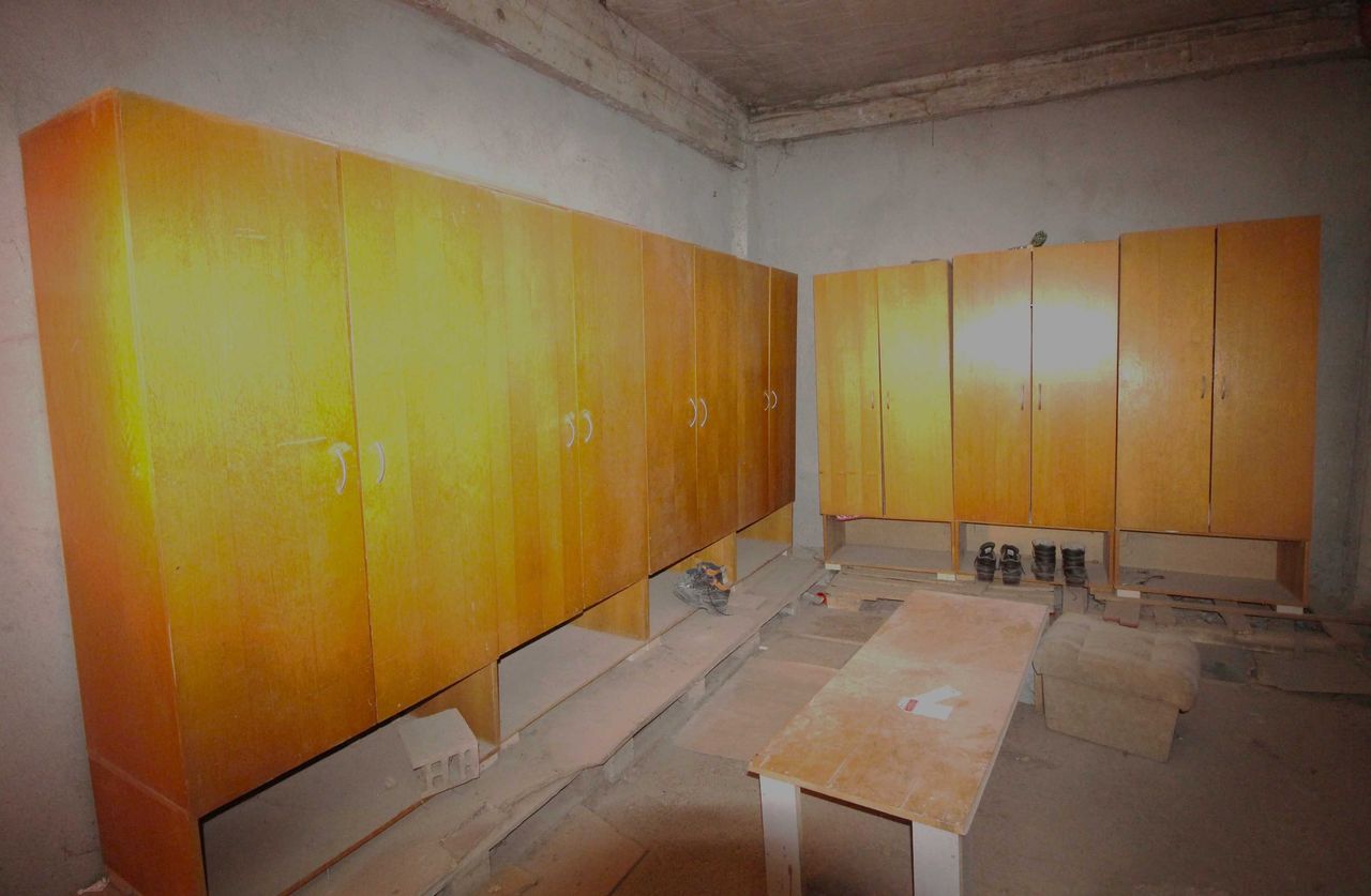 Продава се Промишлена сграда в Добрич, Дружба 1 - 1867 кв.м за 170 €/кв.м - Снимка #12