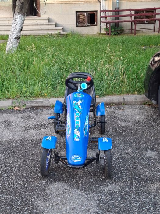Cart cu pedale pentru copii