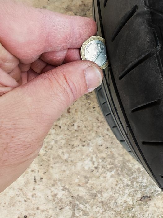 Гуми Зимни и Летни 215/50/17