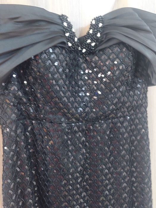 Rochie noua pentru evenimente