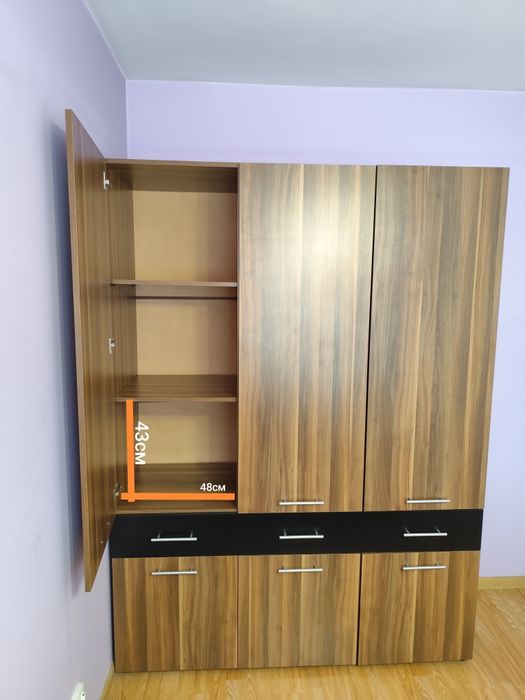 Спално обзавеждане в цвят орех + черно