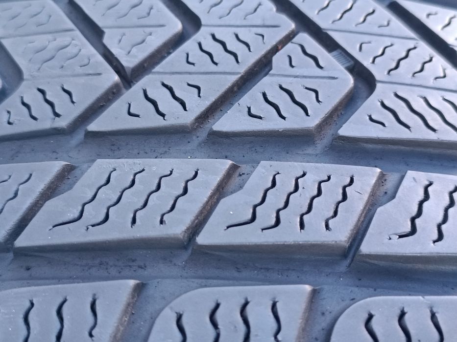 275/40/19 Pirelli