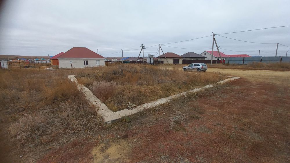 Продам зем участок с фундаментом 10сот. Пос. Маржанбулак