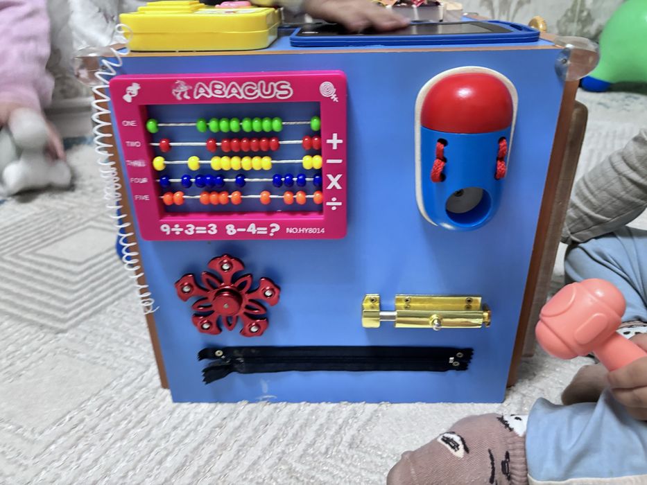 бизиборд развивающий