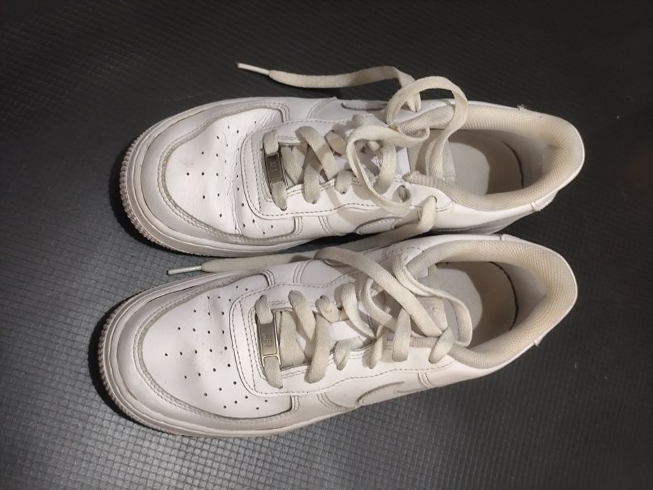 Adidasi Nike Air force