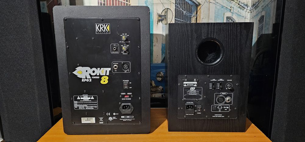 Muzicalitate boxe active monitoare KRK Rokit 8 G 2 sau ESI nEar 08