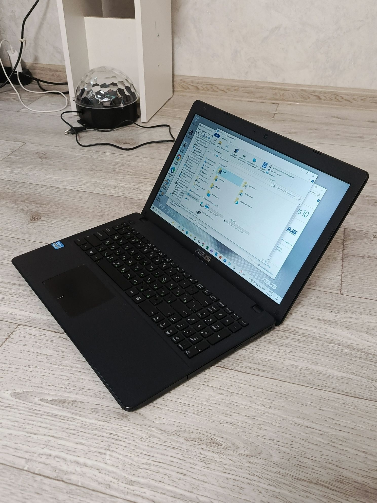 Ноутбук Asus Core i3 в хорошем состоянии