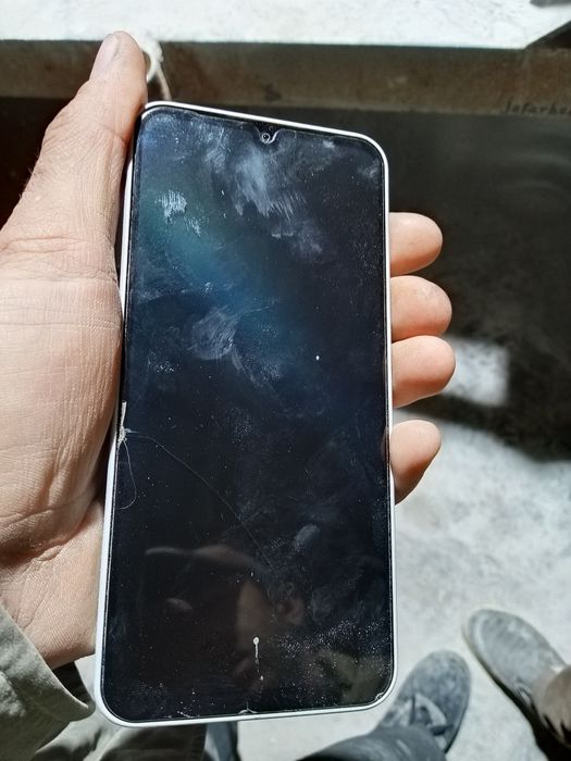Samsung A16 yangi  Srochna sotiladi