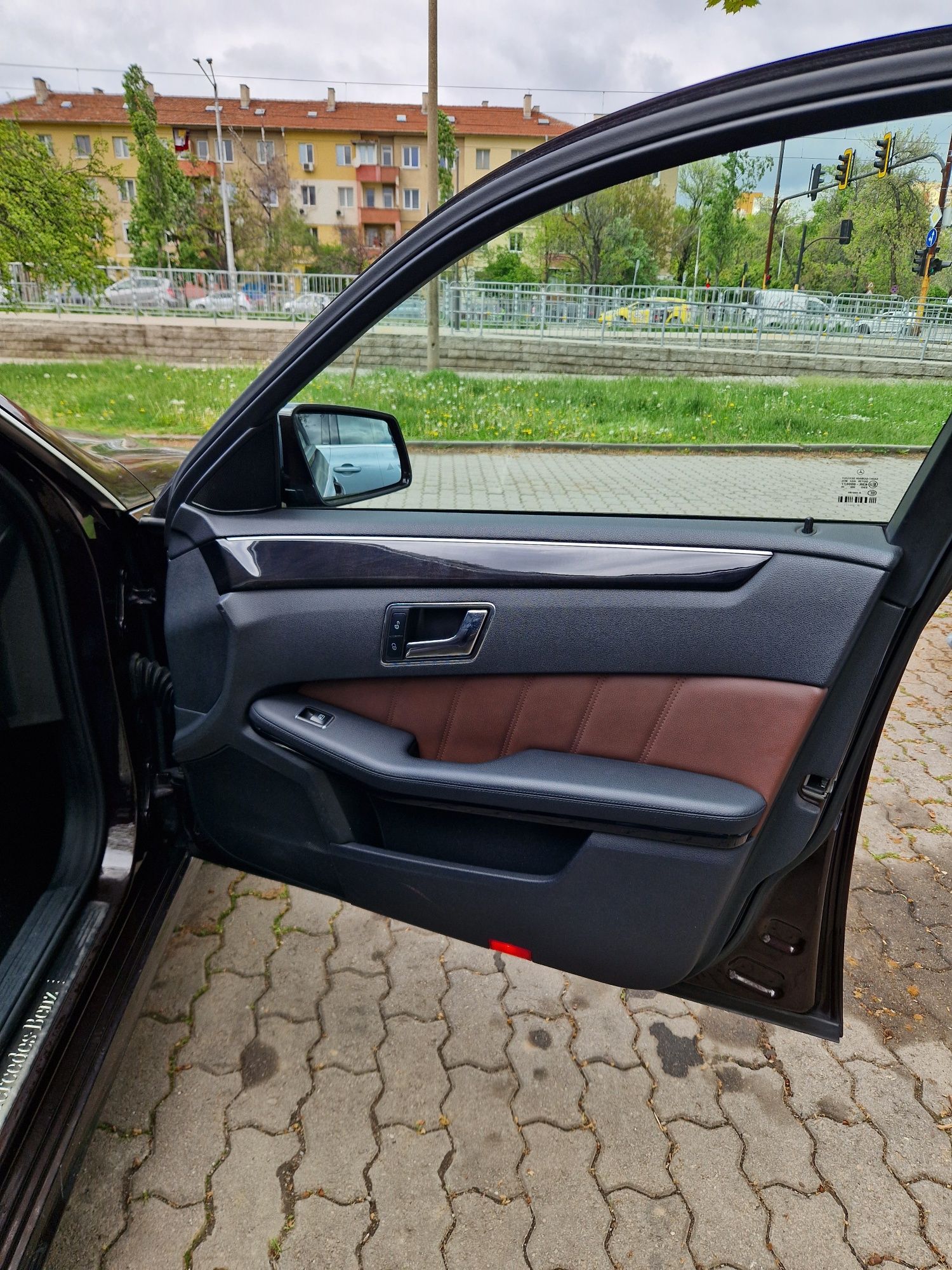 Mercedes benz E350 w212 4Matic Airmatic