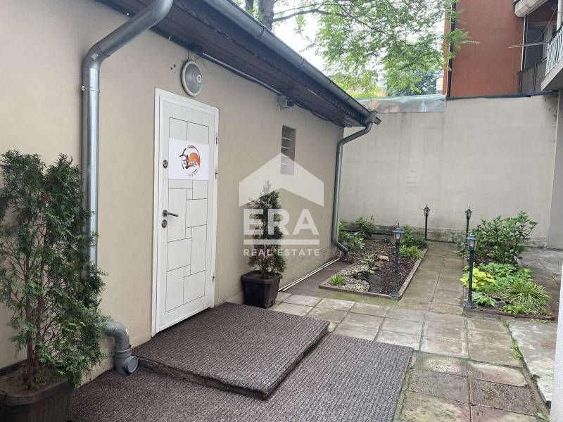 Продава се Тристаен апартамент в София, Център - 123 кв.м за 3163 €/кв.м - Снимка #10