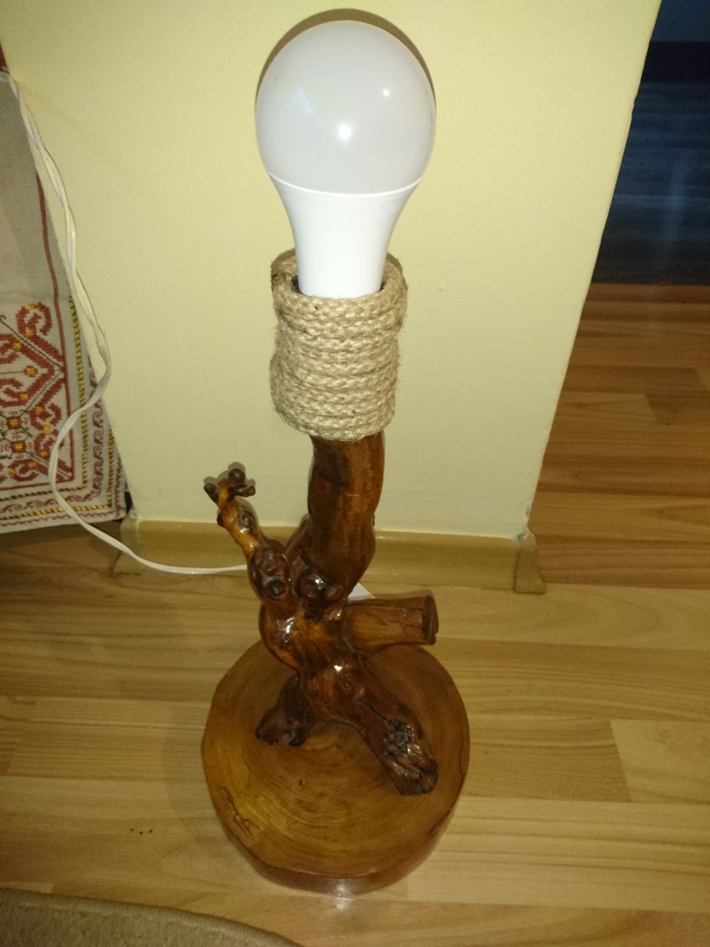 Декоративна нощна лампа от масив-намаление-25 ЛВ.