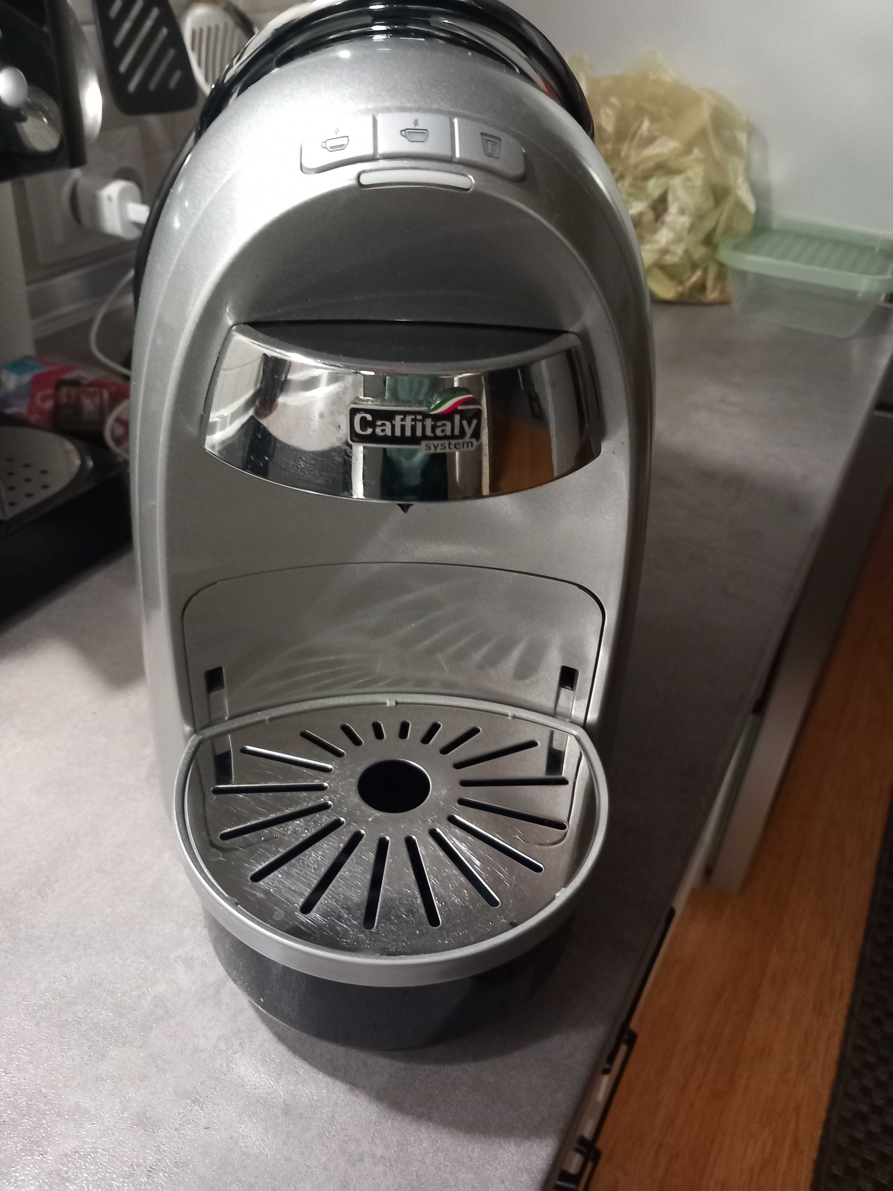 Капсулна кафе машина Caffitaly с подарък