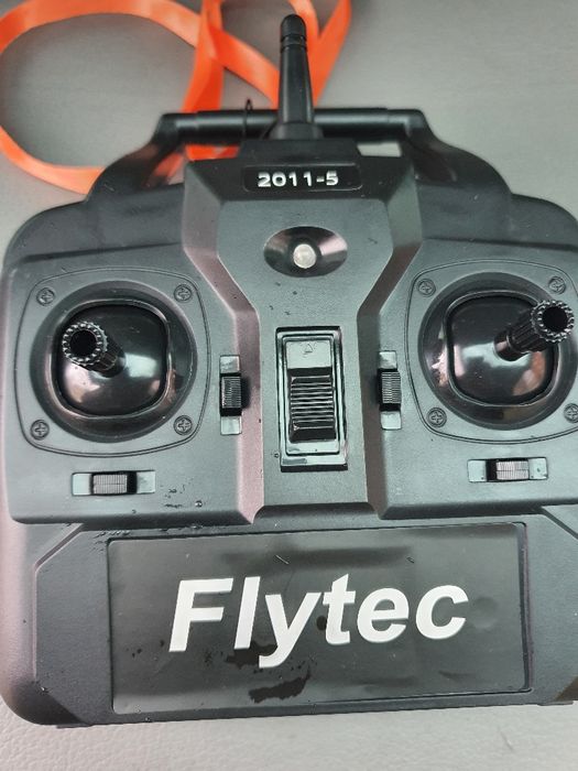 Telecomanda bărcuțe plantat marca Flytec