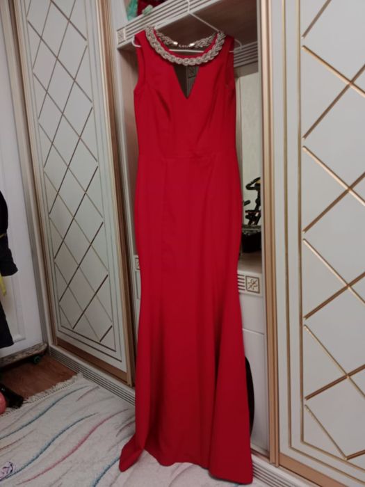 Женское красивое платье